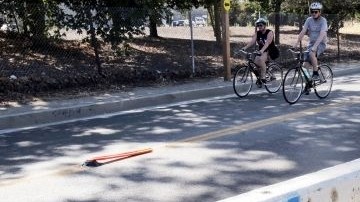 La restricción pretende impedir que más de 300 jóvenes, registrados como pandilleros en Echo Park, se reúnan en grupos de dos o más en cualquier parte de la declarada 'zona segura'.