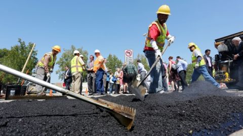 La ciudad ha designado 105 millones de dólares para reparar las calles. Este presupuesto es el doble de lo que ha sido asignado en el pasado para reparar baches.
