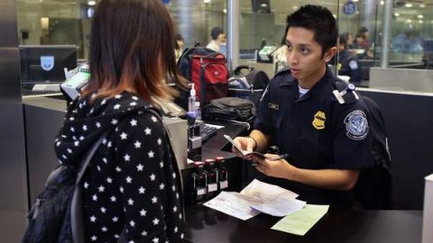 Se consiente que lo que publique en sus redes sociales puede afectar su chance viajar a EEUU