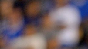 Ellis comete el error que permitió a los Yankees ganar el partido; un día antes bateó el imparable del triunfo para LA.