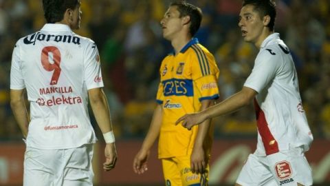 El delantero chileno Héctor Mancilla marcó el segundo gol para Monarcas Morelia