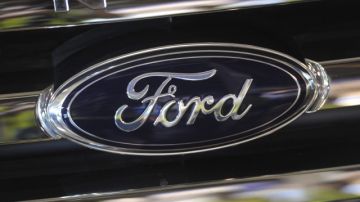 La compañía automotriz Ford ha pagado 17.35 millones de dólares en un arreglo extrajudicial con el Gobierno en el caso por un desperfecto en sus vehículos.