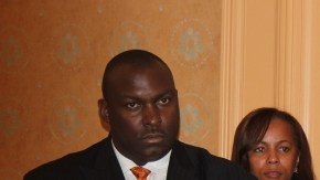 Sybrina Fulton junto a sus abogados habla sobre los proyectos de la fundación en honor a Trayvon Martin, en Kissimmee (Fl).