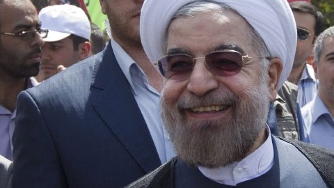 El presidente electo de Irán, Hasan Rouhani,  en manifestación.