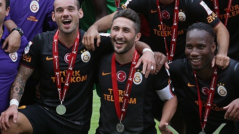 El Arsenal de Mourinho no pudo y perdió la Copa Emiratos 2013.