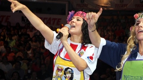 Las Karlas, en uno de sus shows de su cruda comedia, 'Las Lavanderas'.