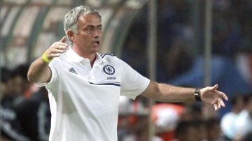 En la imagen, el entrenador portugués del Chelsea, José Mourinho. EFE/Archivo