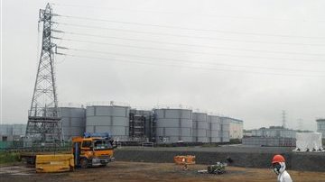 El gobierno de Japón ha colaborado con 39 mil millones de dólares para contener el desastre nuclear.