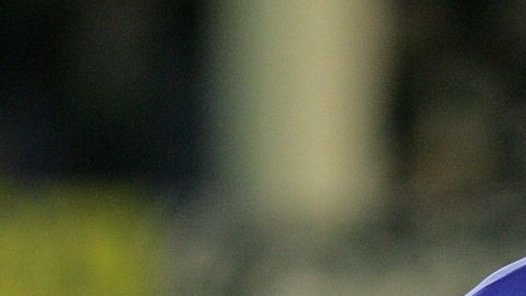 Saha decidió colgar los botines tras un discreto paso por el Lazio italiano.