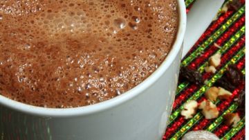 Dos tazas de chocolate caliente por día ayudan a mantener saludable el cerebro.