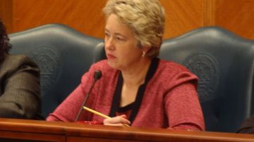 La alcaldesa de Houston Annise Parker aseguró que la ciudad seguirá celebrando el Desfile Anual del Día de Acción de Gracias.
