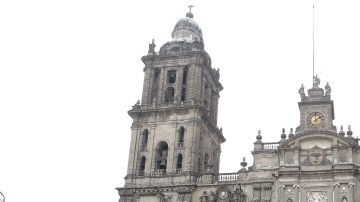 Vista de la catedral de Ciudad de México, construida sobre el templo de Quetzalcoatl.