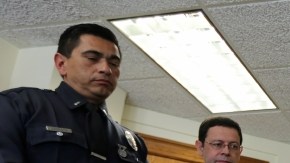 El concejal  Gil Cedillo se reunió con  el representante del Jefe de la Policía y varios cónsules de Los Ángeles.