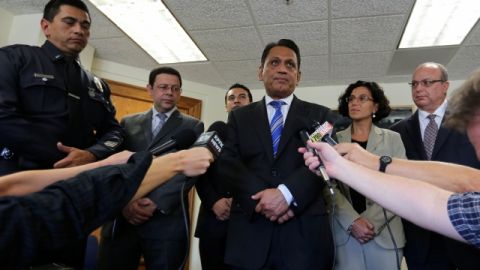 El concejal  Gil Cedillo se reunió con  el representante del Jefe de la Policía y varios cónsules de Los Ángeles.