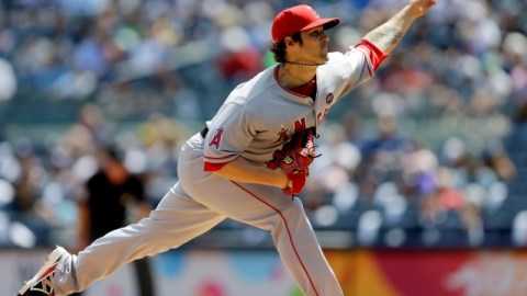 C.J. Wilson derrotó ayer a los Yanquis y mejoró su marca a (13-6) en esta temporada.