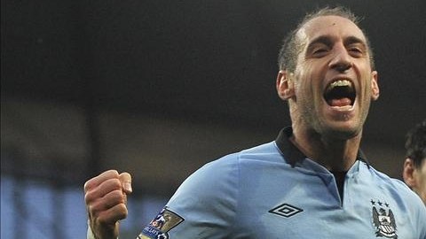 El defensa argentino del Manchester City, Pablo Zabaleta celebra un gol. EFE/Archivo