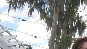 Los que son más felices, en general, sufren menos alteraciones cardio y cerebrovasculares y, como su sistema inmune se refuerza, disminuyen las posibilidades de contraer enfermedades.