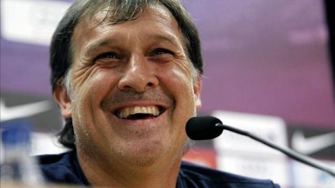 El entrenador del Barcelona,el argentino Gerardo 'Tata' Martino de cara al partido de ida de la Supercopa de España entre el Atletico de Madrid y el F.C.Barcelona. EFE