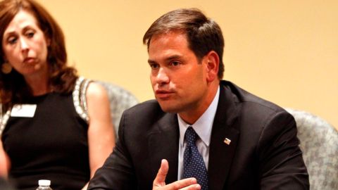 Marco Rubio visita distintos puntos de Florida.