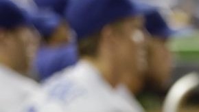 Puig debió 'comer' banca en los primeros momentos del partido del martes tras su fiesta del lunes.