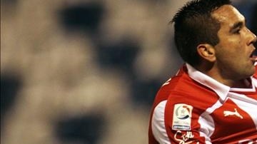 Fernando Meneses, de la Universidad Católica de Chile, fue registrado este martas al celebrar un gol ante a Emelec de Ecuador, durante el partido de ida de esta llave de la segunda fase de la Copa Sudamericana, en el Estadio San Carlos de Apoquindo de Santiago de Chile. EFE