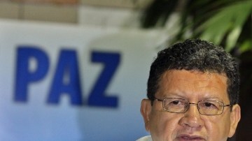 Jorge Torres Victoria, alias 'Pablo Catatumbo' (izq.), y Luciano Marín Arango, alias 'Iván Márquez', en diálogos de La Habana.