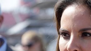 Eric del Castillo quiere que Kate ya tenga hijos.