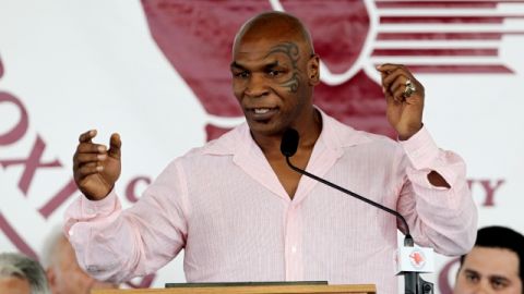 Mike Tyson fue el boxeador más joven de la historia en conseguir un título mundial de los pesos pesados.