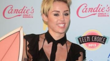 Miley Cyrus incrementan el número de visitas del video 'We can't stop', el cual fue el primer sencillo.