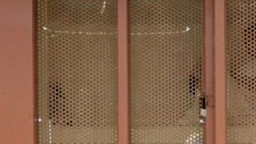 En las prisiones de California se permite el aislamiento indefinido.