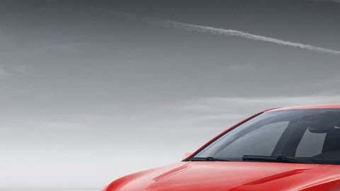 La firma francesea presentará este prototipo de línea con acabados en ibra de carbono.