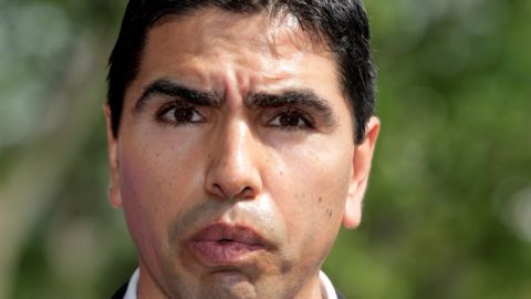 Eddie 'Piolín' Sotelo no incluyó a Alberto Cortez en la querella.