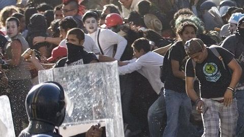 A medias, a destiempo, pero EPN cumple su 'promesa' de campaña.