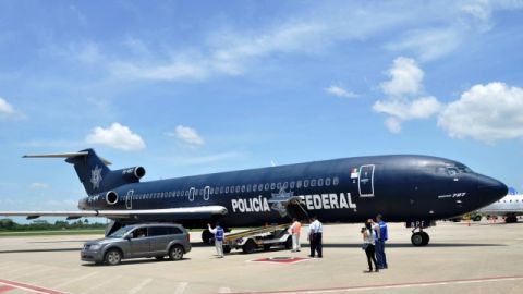 Aeronave que traslada hacia   San Pedro Sula, en Honduras, los cuerpos de los migrantes fallecidos