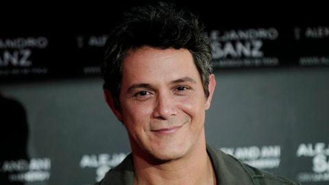 El cantante agradece a sus seguidores con un video y con cambios en su cuenta de Twitter.