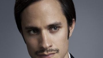 La película de Juan Gabriel en donde se quiere a Gael García sería escrita por Sabina Berman.