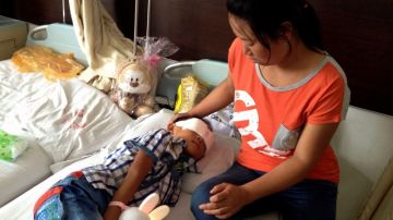 El niño Guo Bin está en un hospital cerca de su madre, en Taiyuan, al noroeste de China. Pero pedió la vista permanentemente.