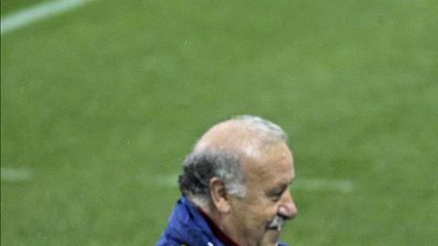 Del Bosque y Casillas durante un entrenamiento.