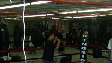 Jóvenes de entre  y 17 años resultaron heridos y algunos fallecieron.