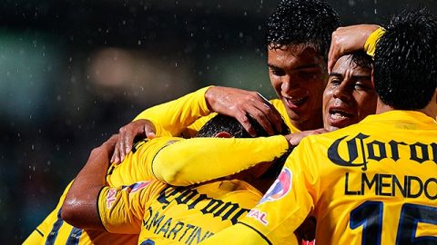 Lluvia en el partido entre Pumas y América.