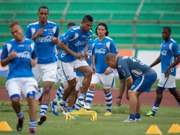 Los seleccionados hondureños siguen entrenando en Miami y será el jueves cuando viajen a México para enfrentar el viernes al Tri.