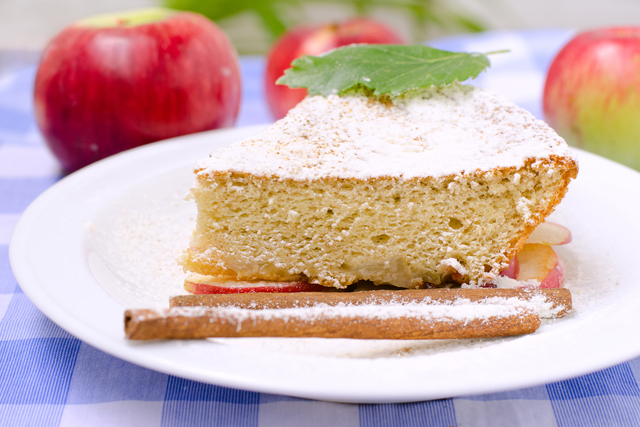 Cuidarte no esta peleado con cumplir tus antojos más dulces, una rebanada de Angel Cake Food casero aporta únicamente 66 calorías.