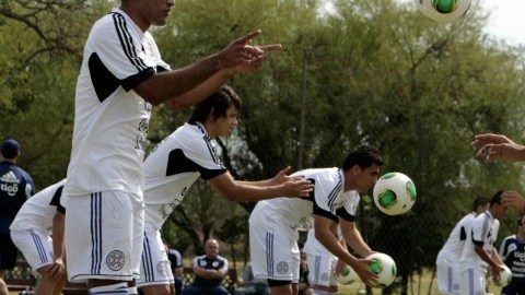 Los jugadores de la selección de Paraguay afinan detalles para su compromiso en las eliminatorias de la Conmebol