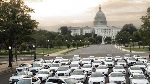 La firma alemana impulsa su flota de Diesel en Estados unidos con comerciales y eventos especiales.