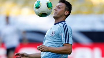 Mesut Ozil  es el eje del futbol ofensivo de los teutones.