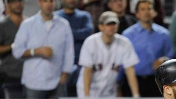 La batería de los Red Sox le pegó a Rivera.