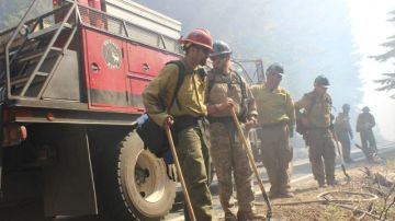 El Servicio Forestal declaró este sábado que el incendio Rim ha consumido unas  cien mil hectáreas.
