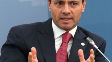 Peña Nieto dice que las propuestas buscan impulsar la economía y el desarrollo social.