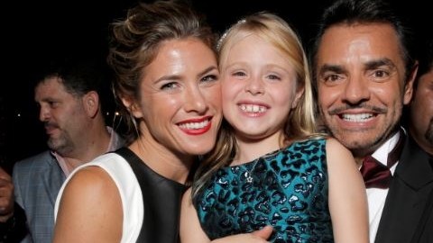 La película de Eugenio Derbez, 'Instructions Not Included', se posicionó como la cinta en español más taquillera.