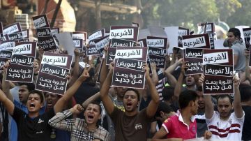 En medio de las tensiones en Egipto, esperan avalar cambios a la Constitución.